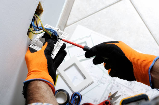 Best Emergency Electrical Repair Services  in Naugatuck, CT